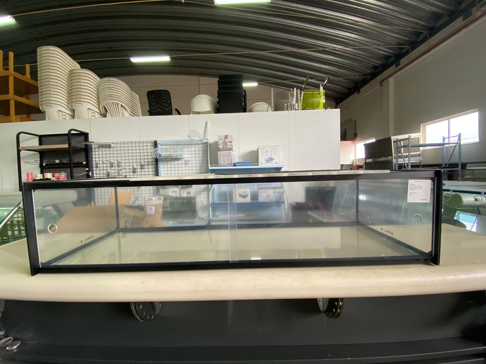 Vitrine neutra