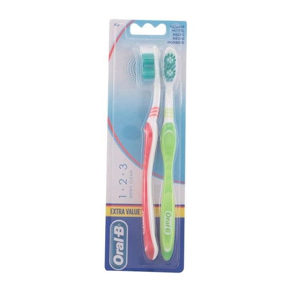 Oral-B Shiny Clean Escova de Dentes Médio 2 Unidades
