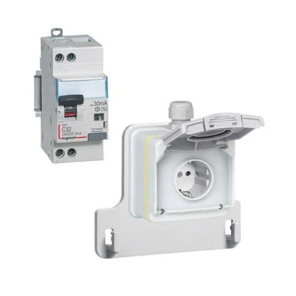 Legrand 3KW Tom Sch Ip 66 Tom Renault - 090470