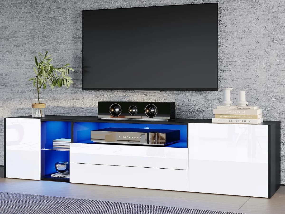 Móvel para TV 180x40x45cm - faixa de luz LED - com 2 gavetas e 2 portas - para televisores de 75" - preto e branco