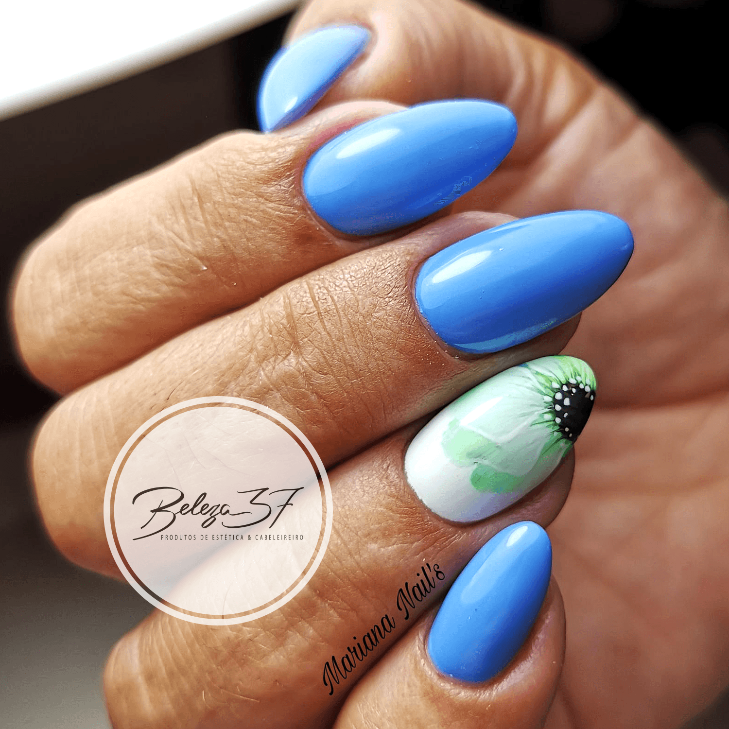 Victoria Vynn Pure 153 Bluebird Blue