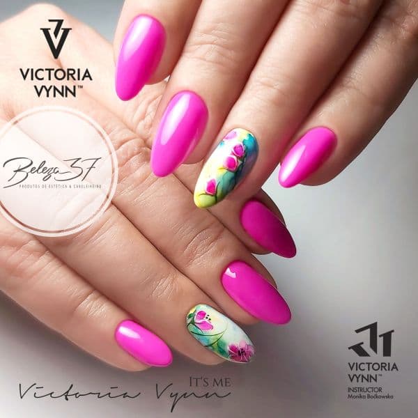 Victoria Vynn Tom 253 Magenta Tone