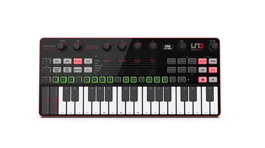 IK Multimedia - Sintetizador UNO Synth Pro Desktop