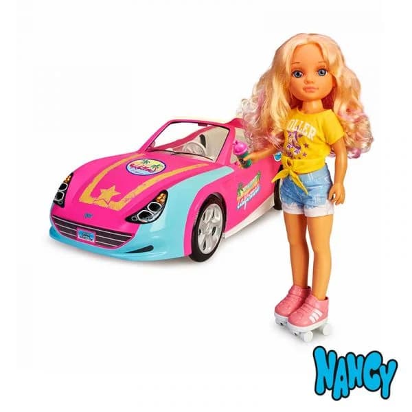 Nancy Dia na Califórnia com Carro - F15788