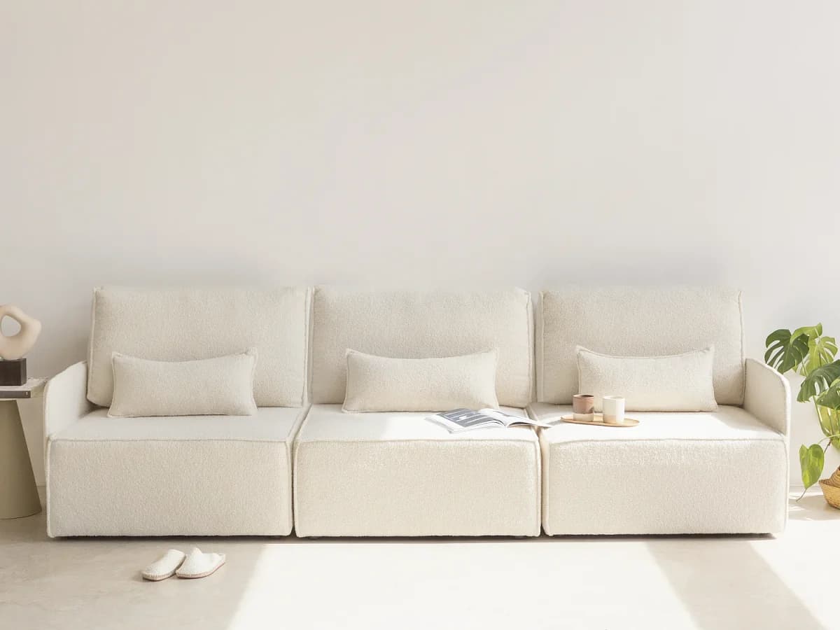 Sofá 4 lugares chaise longue estofado em bouclé e pinho Pedra