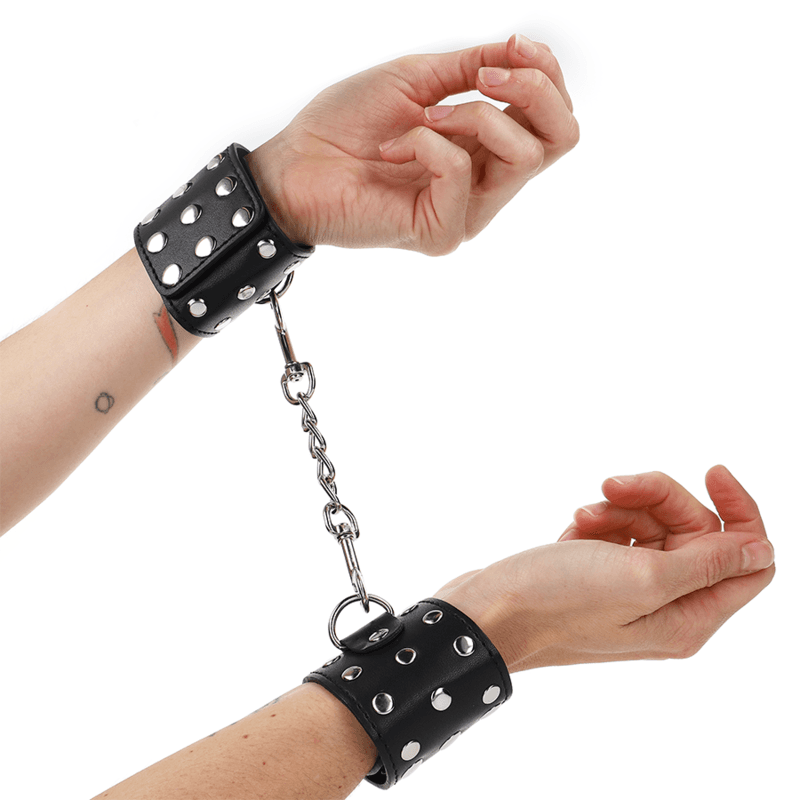 Kink Retenções de Pulso com Snap Fasten Completo de Rebites Pretos Ajustáveis 19-24 cm x 5,5 cm