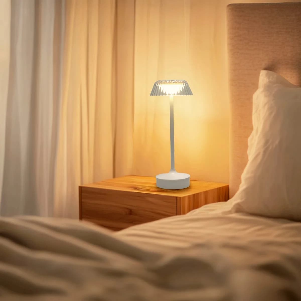 Candeeiro de mesa led White Irina CCT