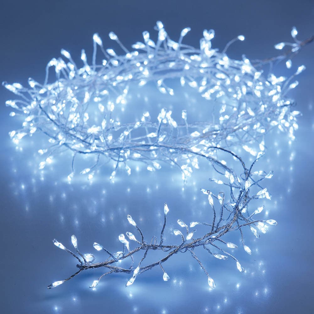 GRINALDA TIPO ESPINHO BRANCO FRIO FIXO 100 LEDS A PILHAS IP20 1,5