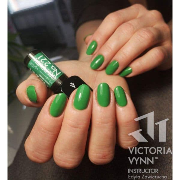 Victoria Vynn Verniz Gel Tom 221 Green Grass 8ml