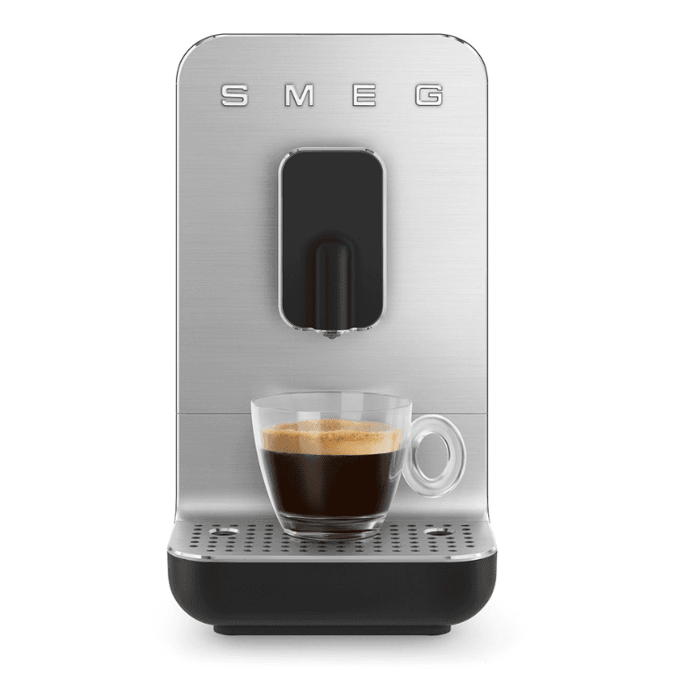 Máquina de Café Smeg Automática BCC11 Preto