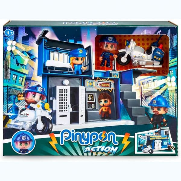 Famosa Pinypom Action: Esquadra de Polícia
