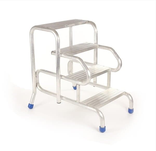 Escada plataforma 4 degraus 95,5x69x98 cm alumínio