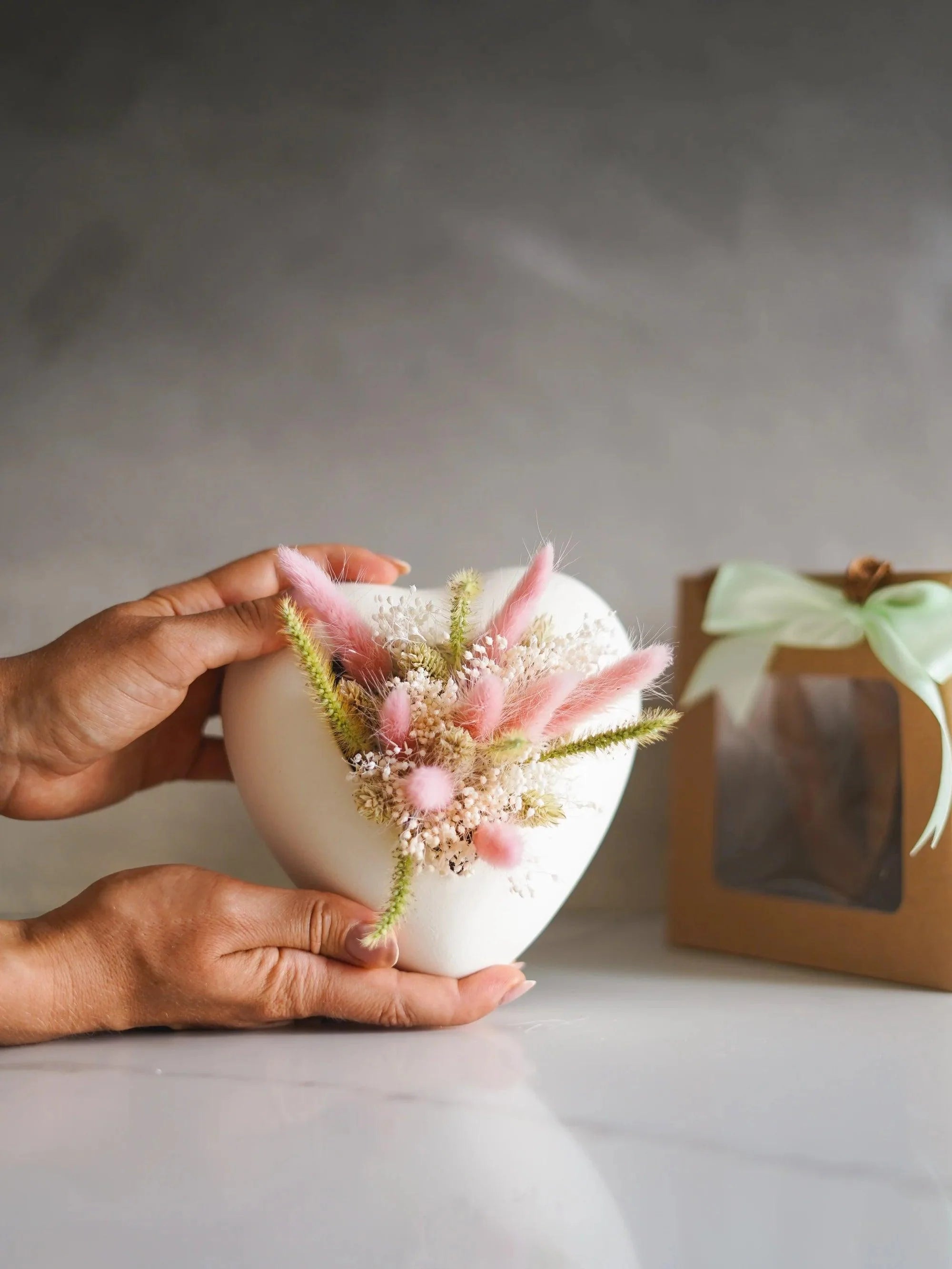 Jarra Amor com flores