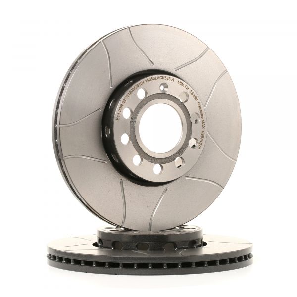 BREMBO Disco de travão (82/43307) - 09.5745.76