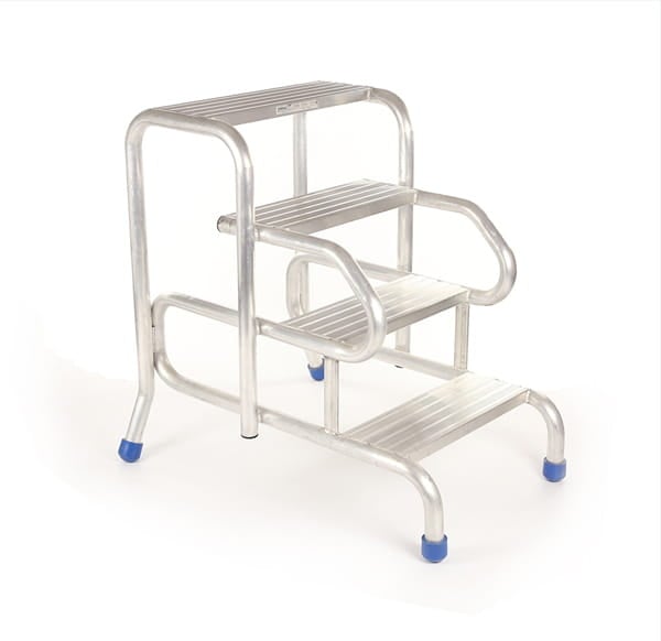 Escada plataforma 4 degraus 95,5x69x98 cm alumínio